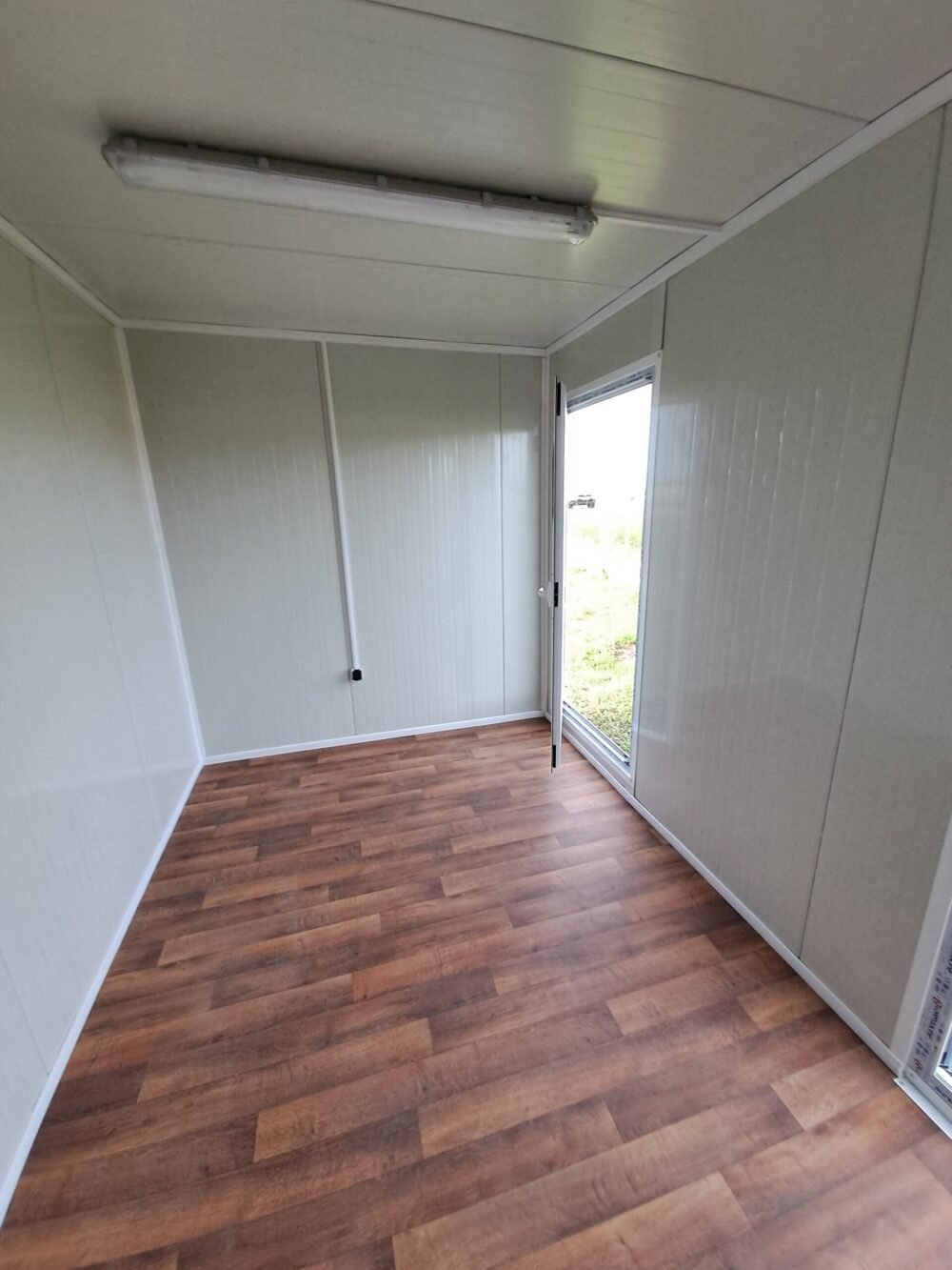 Bungalow estándar con grandes ventanas L 6m x L 2,40m - Image 5