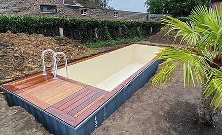 CONTÊINER PISCINA DE 20 PÉS SEMI-ENTERRADA