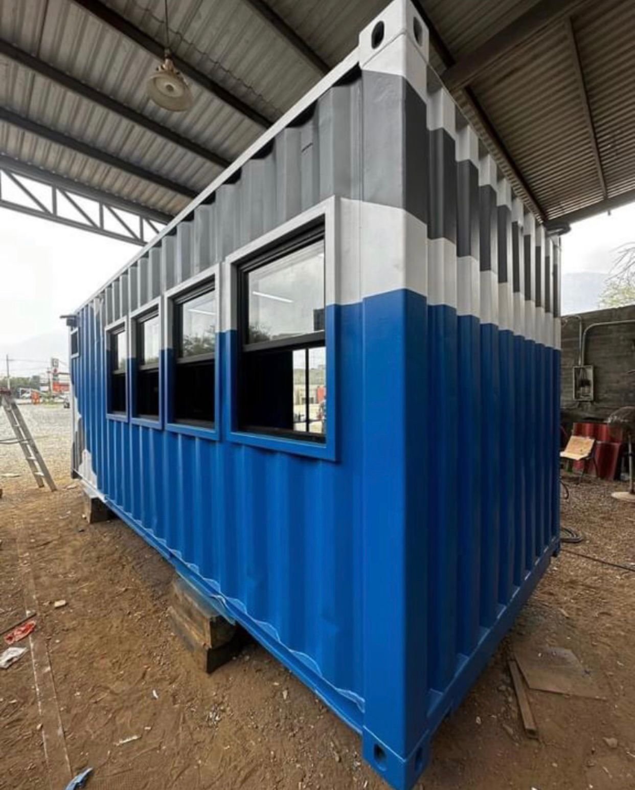 Contenedor de 20 pies con puerta - Image 2