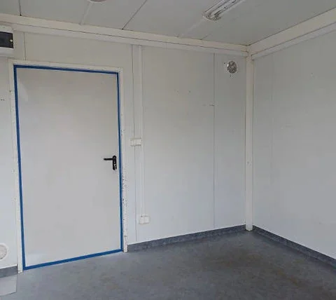 Contentor comercial 300×350 com persianas frontais divididas - Image 5