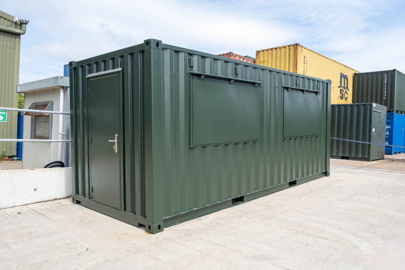 Container de 20 pés com escotilha de serviço dupla - Image 7